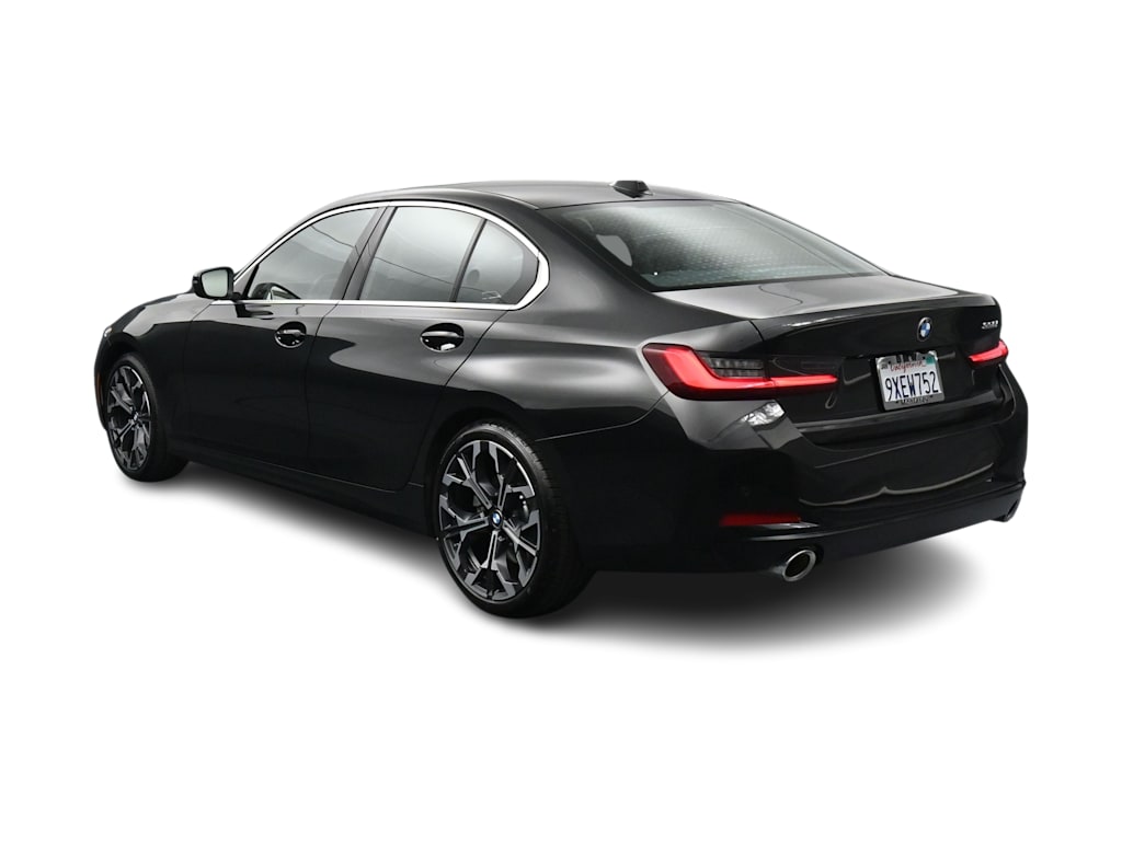 Thumbnail: 2026 BMW 3 Series - 4