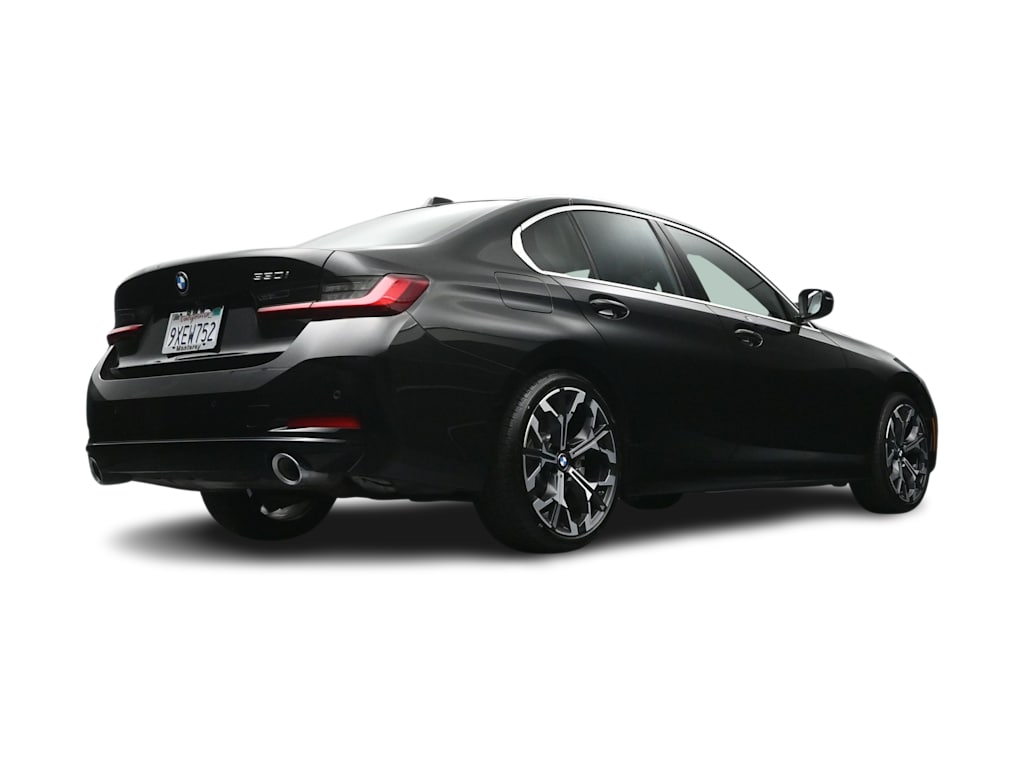 Thumbnail: 2026 BMW 3 Series - 30