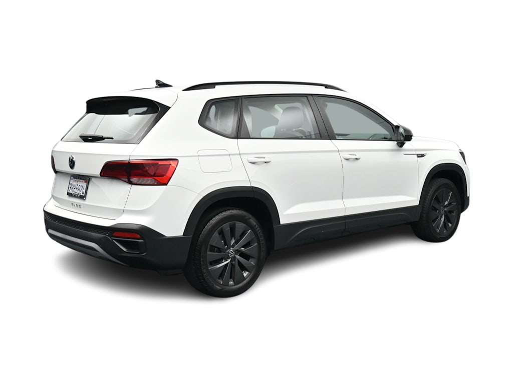 Thumbnail: 2023 Volkswagen Taos - 15