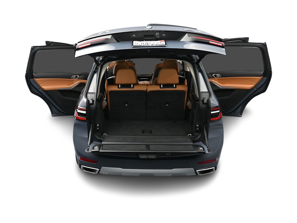 Thumbnail: 2023 BMW X7 - 12
