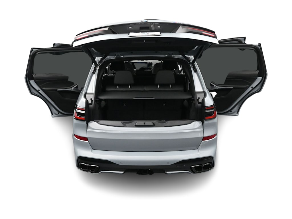 Thumbnail: 2026 BMW X7 - 33