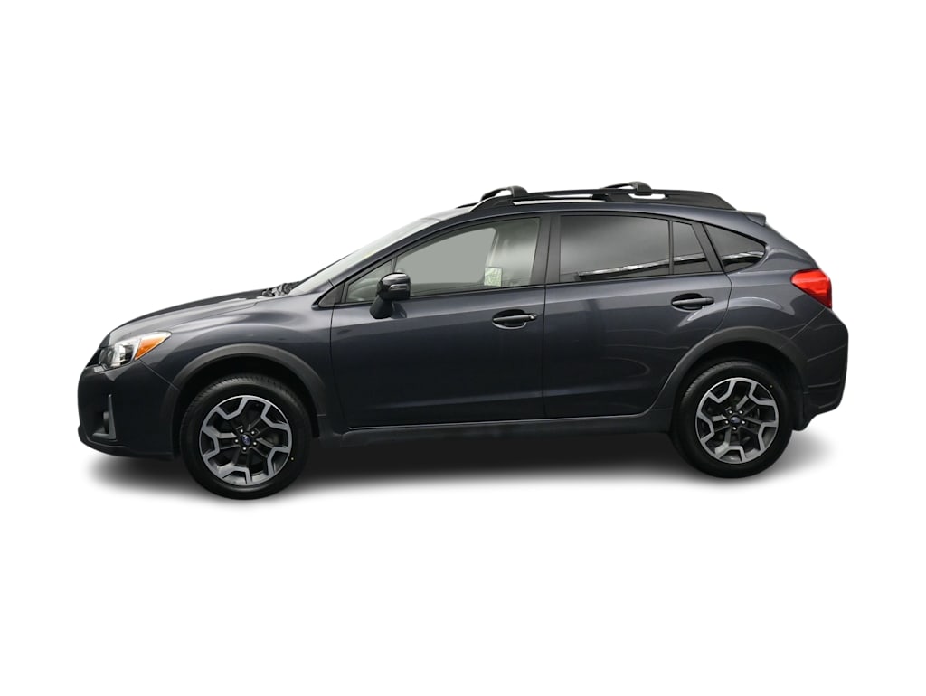 Thumbnail: 2017 Subaru Crosstrek - 3