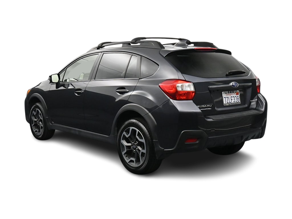 Thumbnail: 2017 Subaru Crosstrek - 4