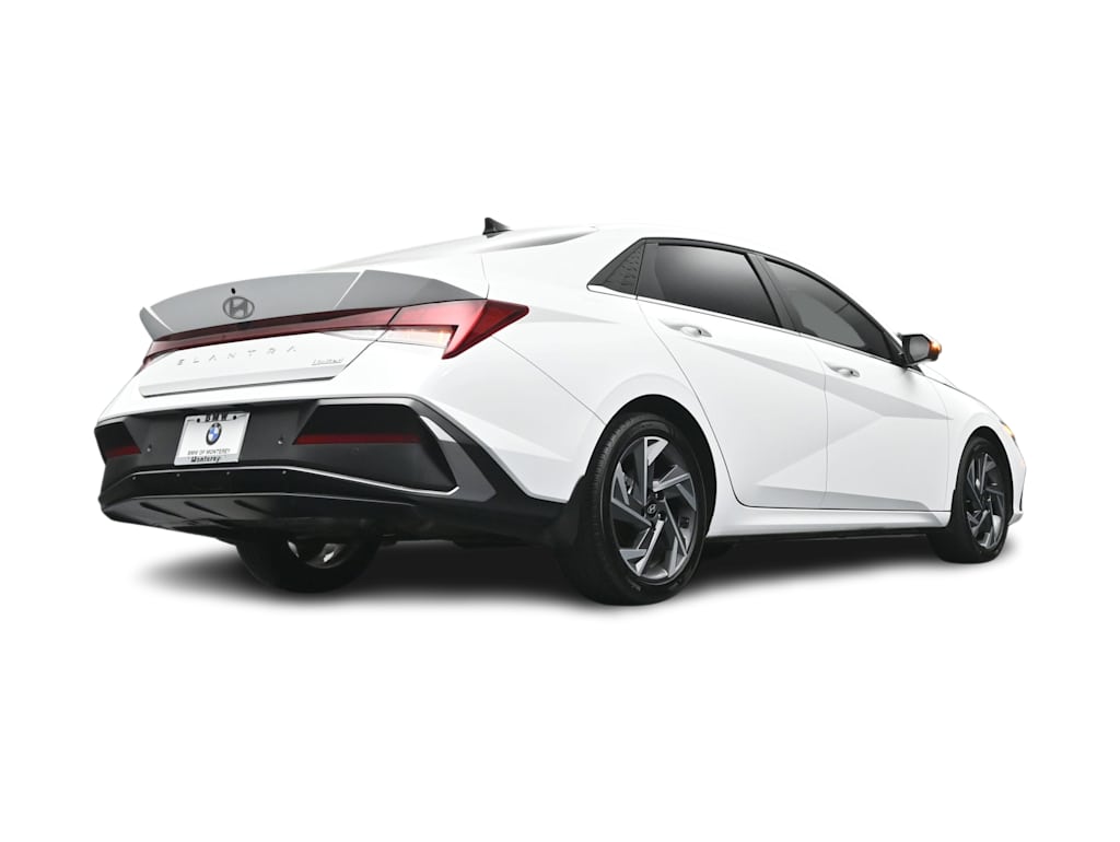 Thumbnail: 2024 Hyundai Elantra - 32