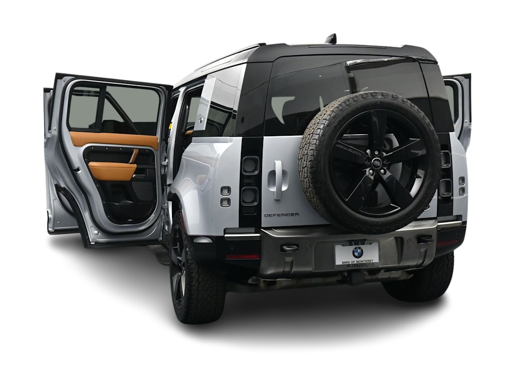 Thumbnail: 2022 Land Rover Defender - 32
