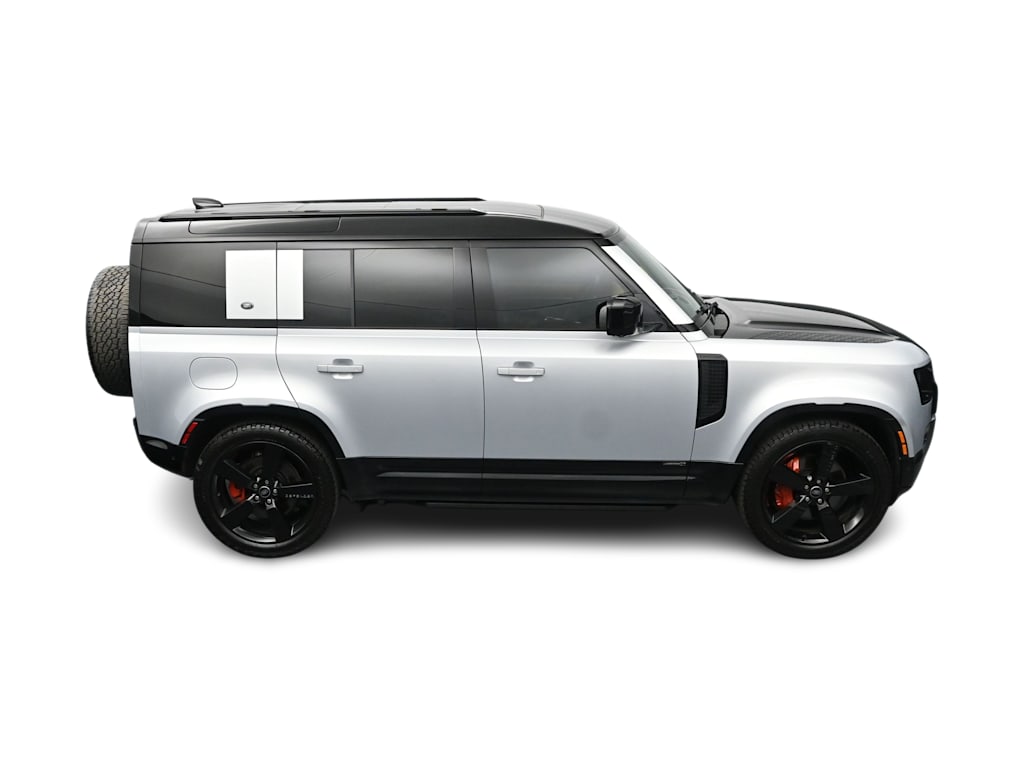 Thumbnail: 2022 Land Rover Defender - 18