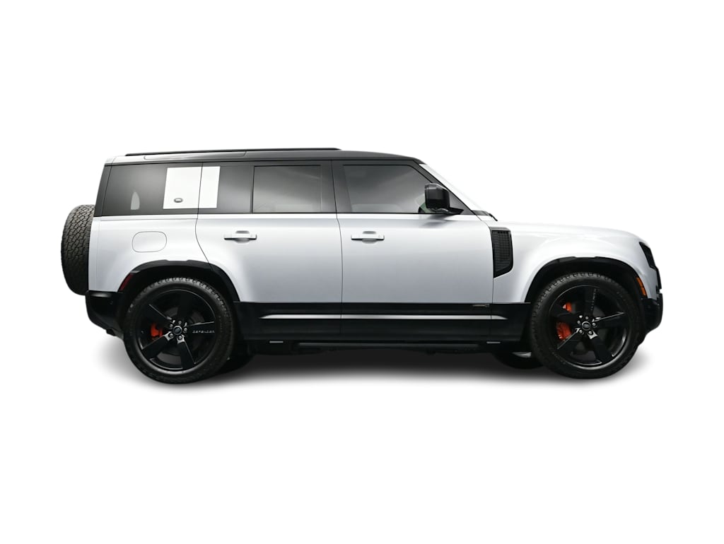 Thumbnail: 2022 Land Rover Defender - 26