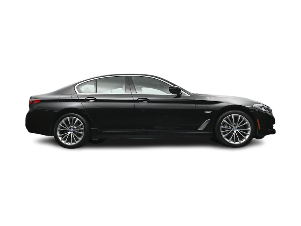 Thumbnail: 2023 BMW 5 Series - 30