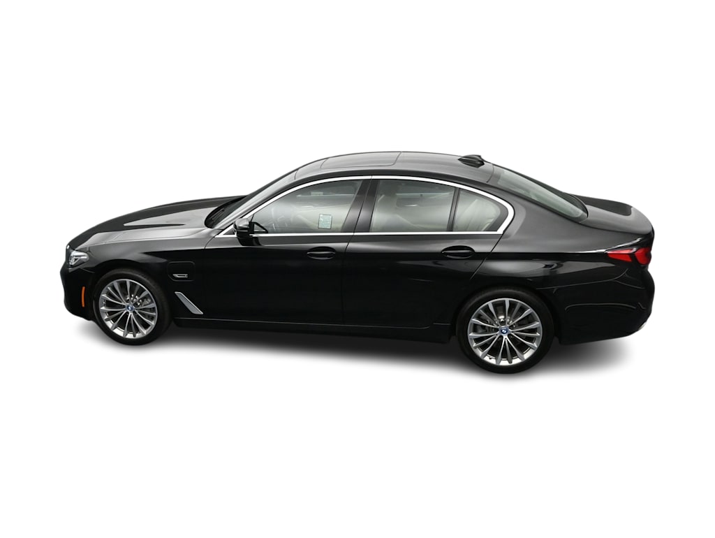 Thumbnail: 2023 BMW 5 Series - 26