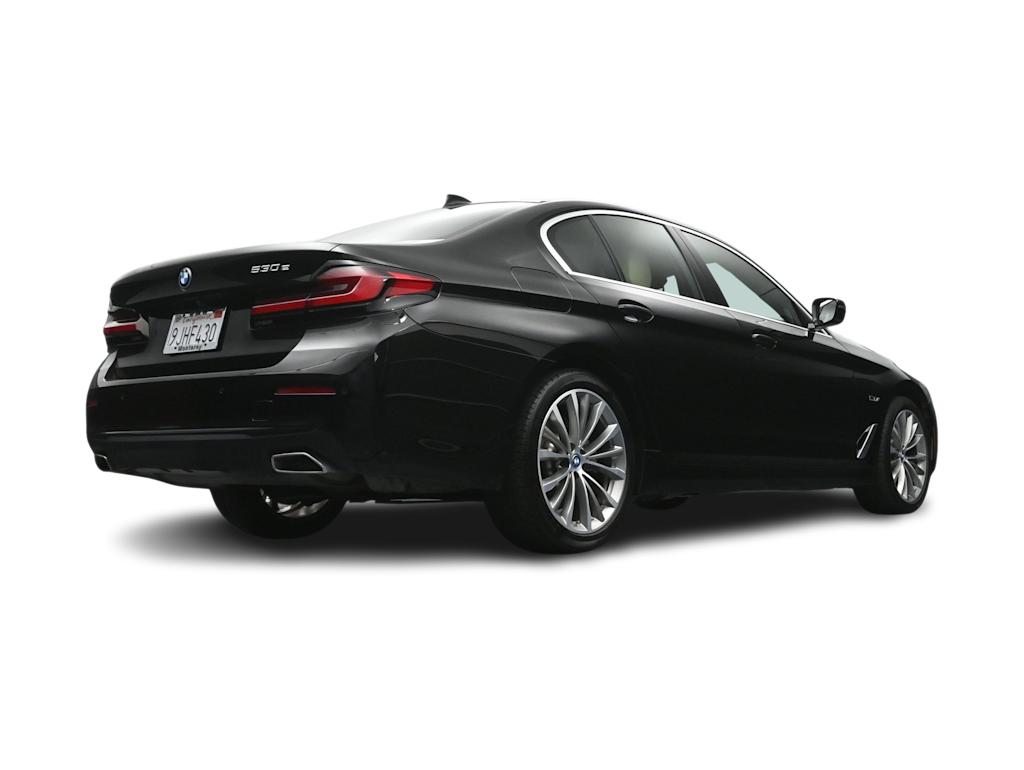 Thumbnail: 2023 BMW 5 Series - 31