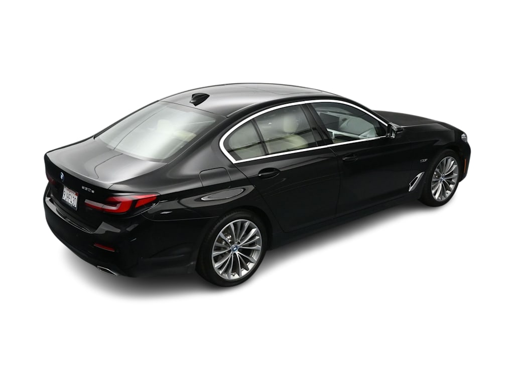 Thumbnail: 2023 BMW 5 Series - 23