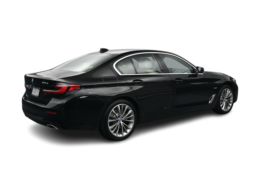 Thumbnail: 2023 BMW 5 Series - 17