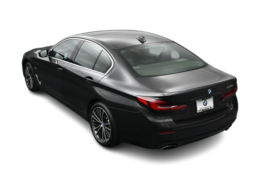 Thumbnail: 2023 BMW 5 Series - 24