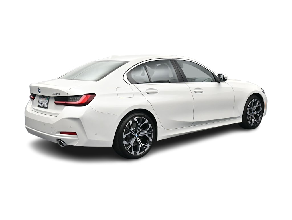 Thumbnail: 2026 BMW 3 Series - 16