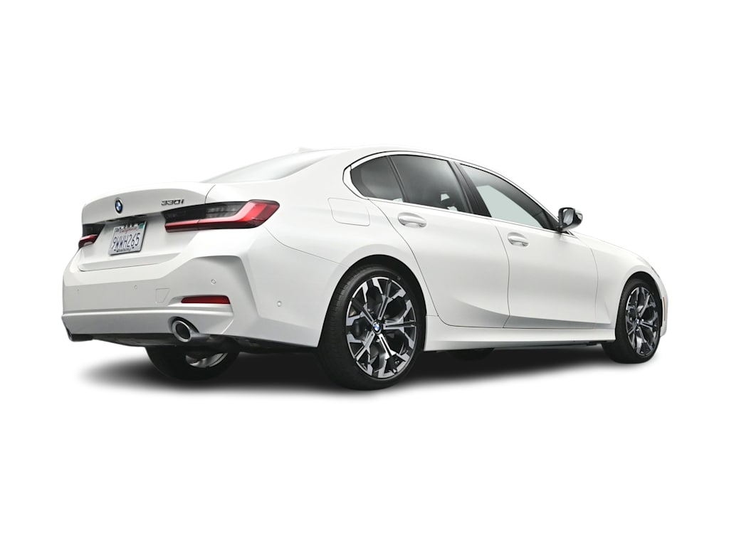 Thumbnail: 2026 BMW 3 Series - 30