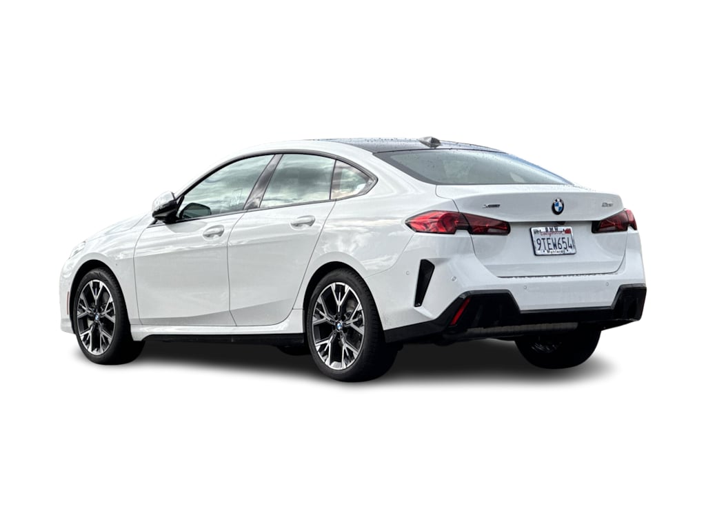 Thumbnail: 2025 BMW 2 Series - 4