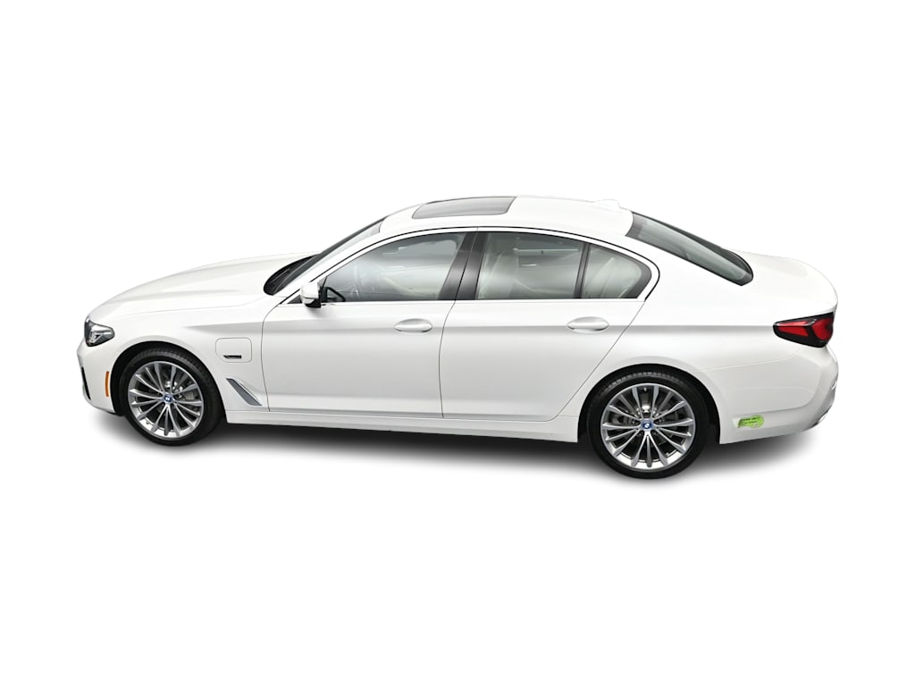 Thumbnail: 2023 BMW 5 Series - 26