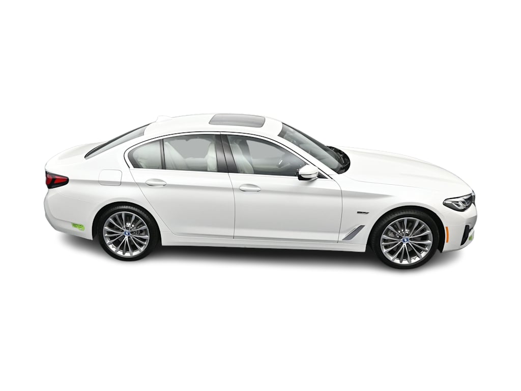 Thumbnail: 2023 BMW 5 Series - 22