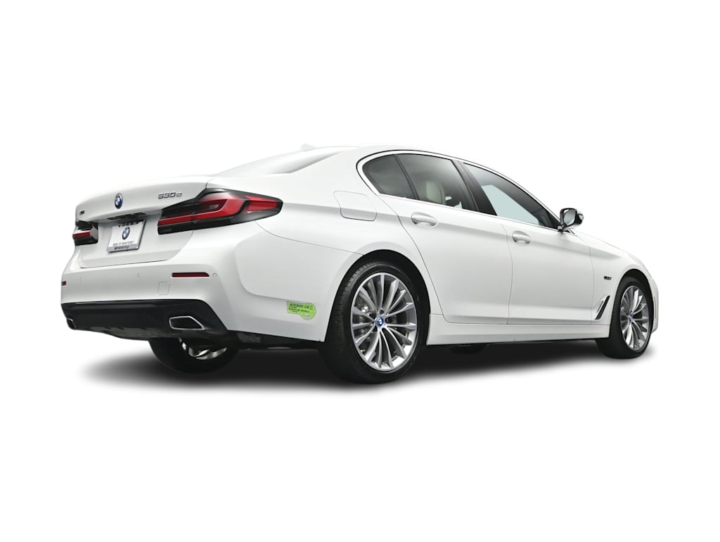 Thumbnail: 2023 BMW 5 Series - 31