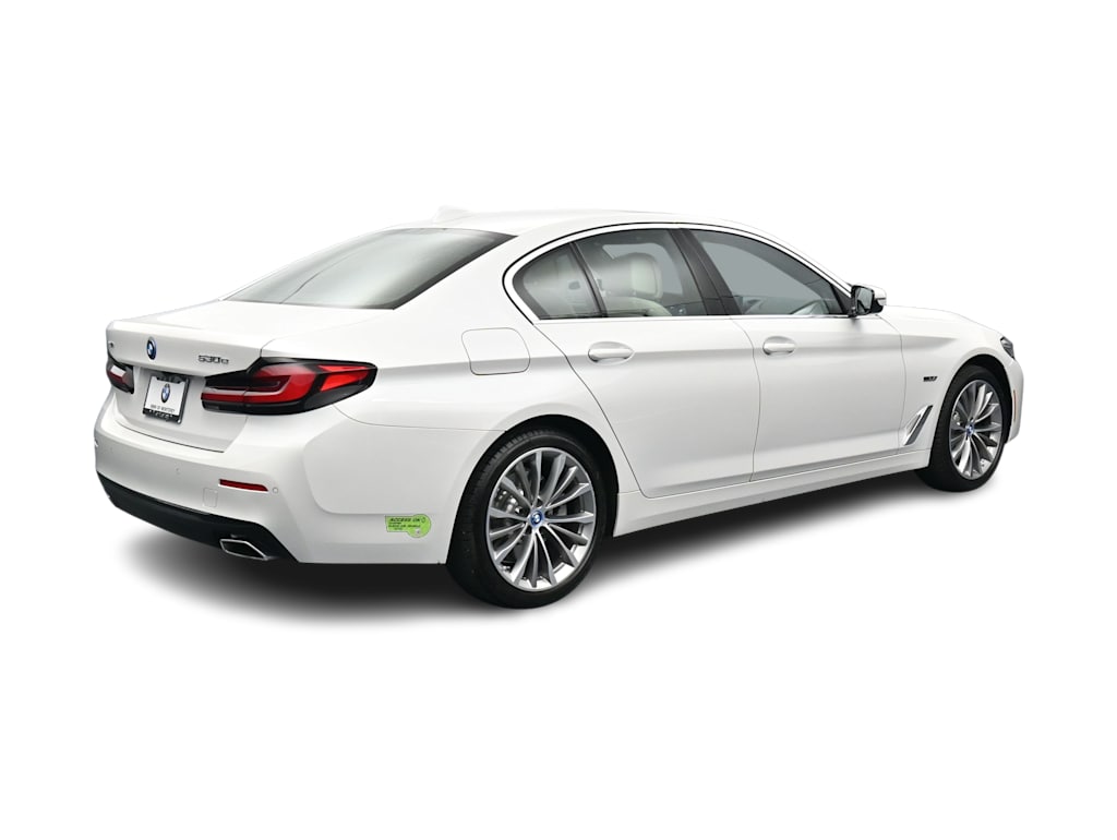 Thumbnail: 2023 BMW 5 Series - 16