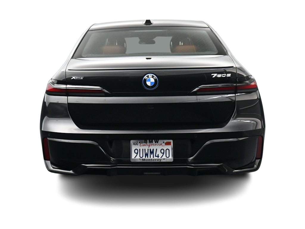 Thumbnail: 2025 BMW 7 Series - 13