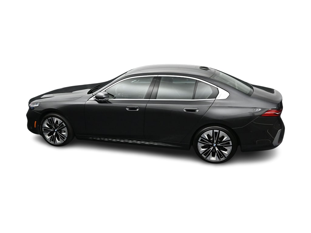 Thumbnail: 2026 BMW 5 Series - 25