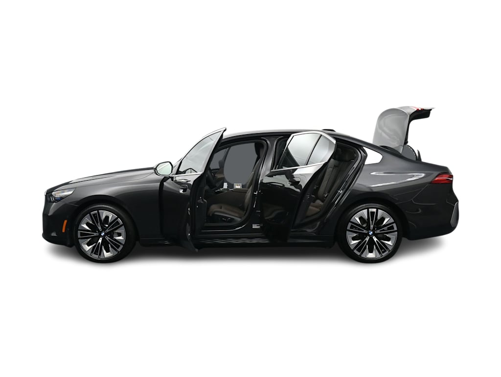 Thumbnail: 2026 BMW 5 Series - 37