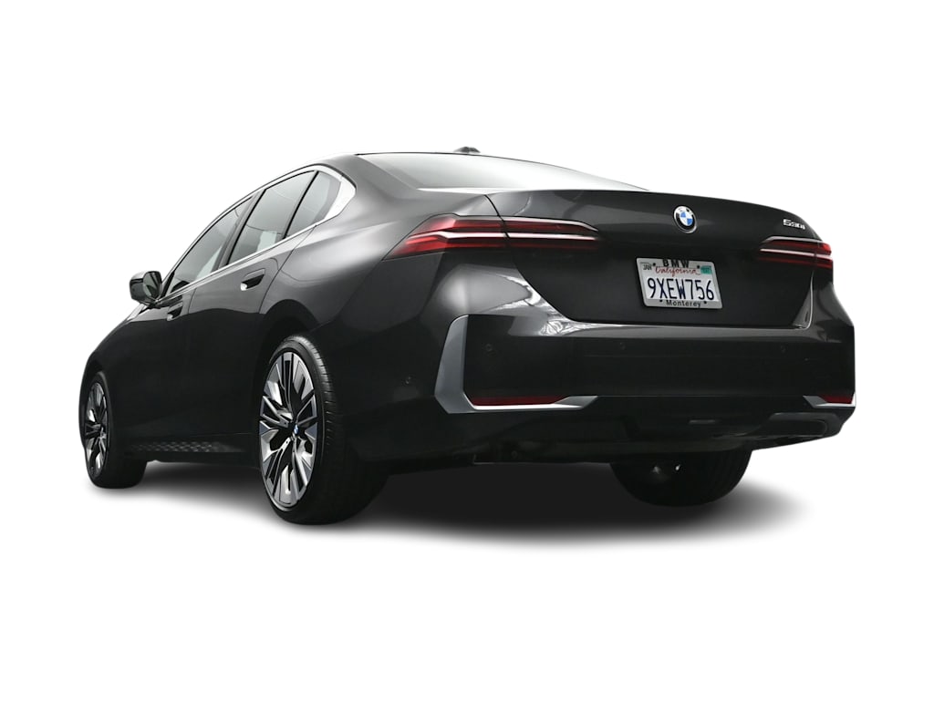 Thumbnail: 2026 BMW 5 Series - 32