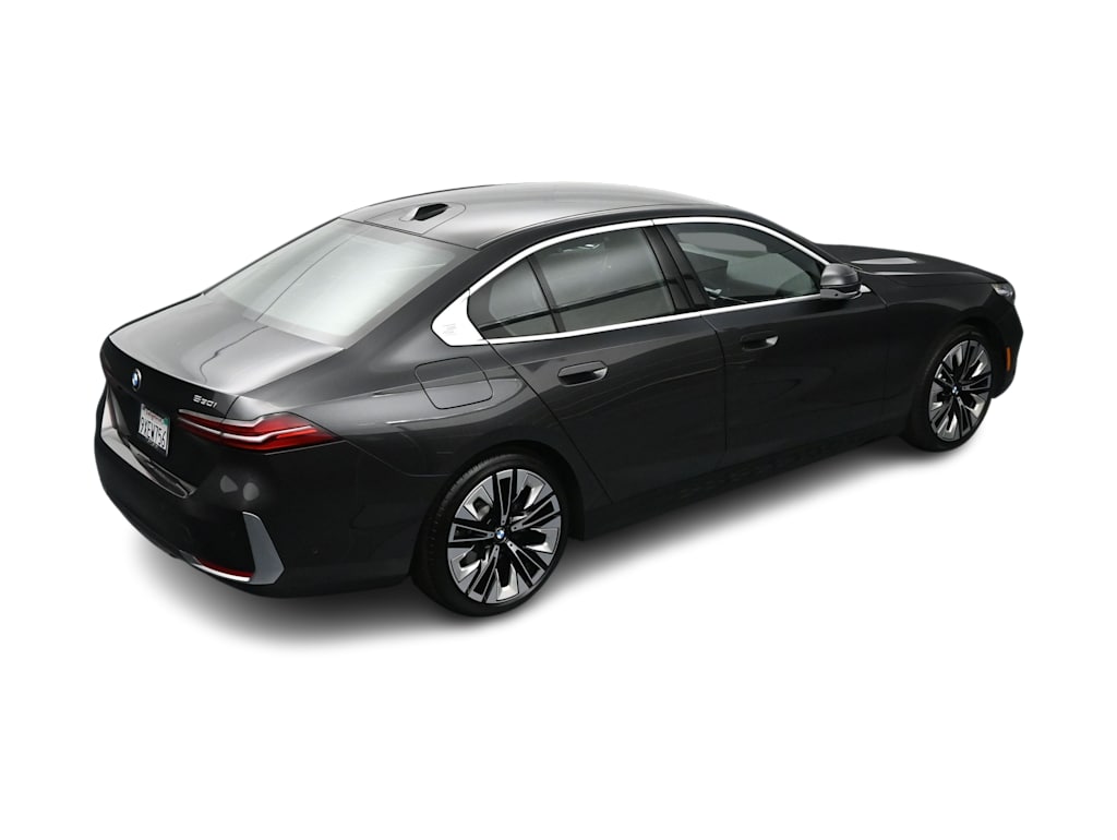 Thumbnail: 2026 BMW 5 Series - 22