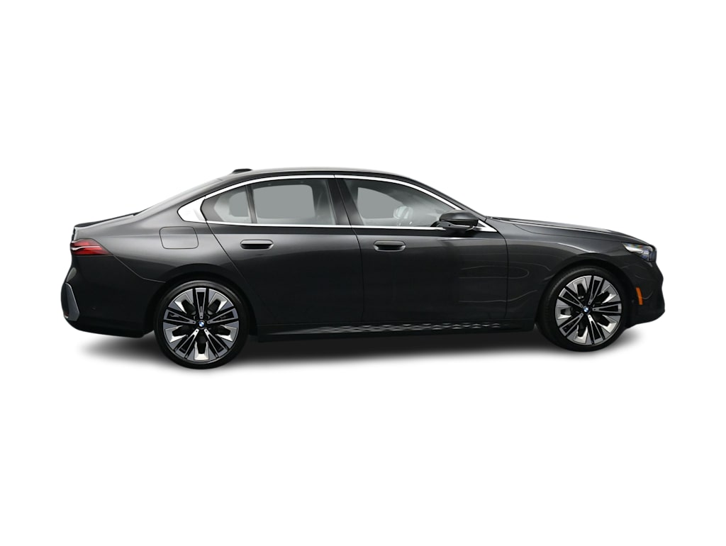 Thumbnail: 2026 BMW 5 Series - 13