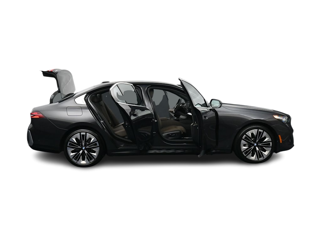 Thumbnail: 2026 BMW 5 Series - 36