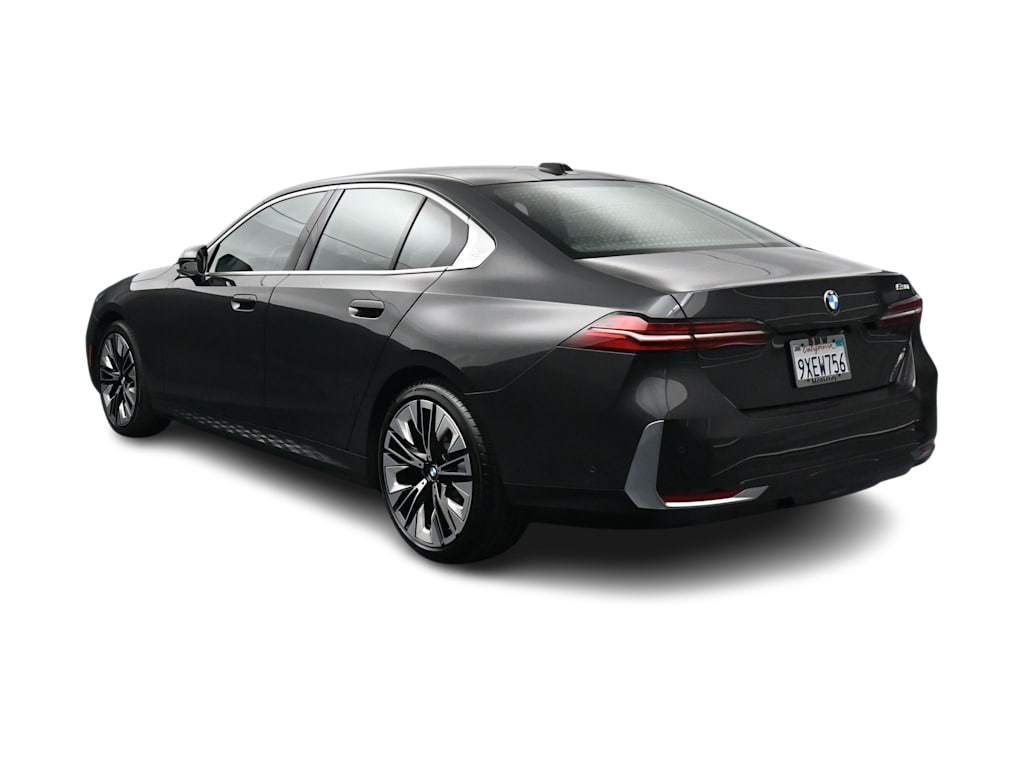 Thumbnail: 2026 BMW 5 Series - 4