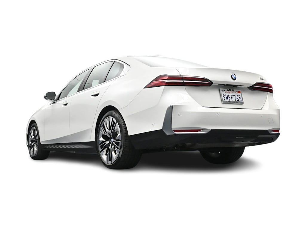 Thumbnail: 2026 BMW 5 Series - 31