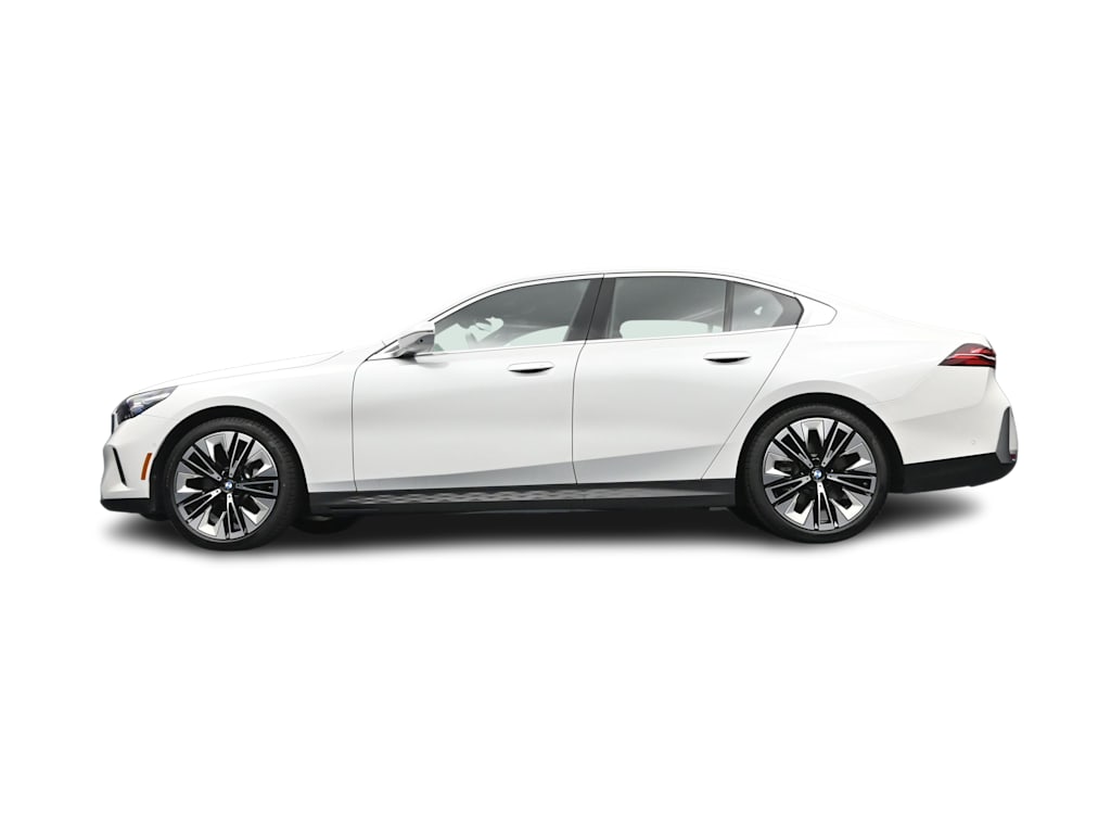 Thumbnail: 2026 BMW 5 Series - 32