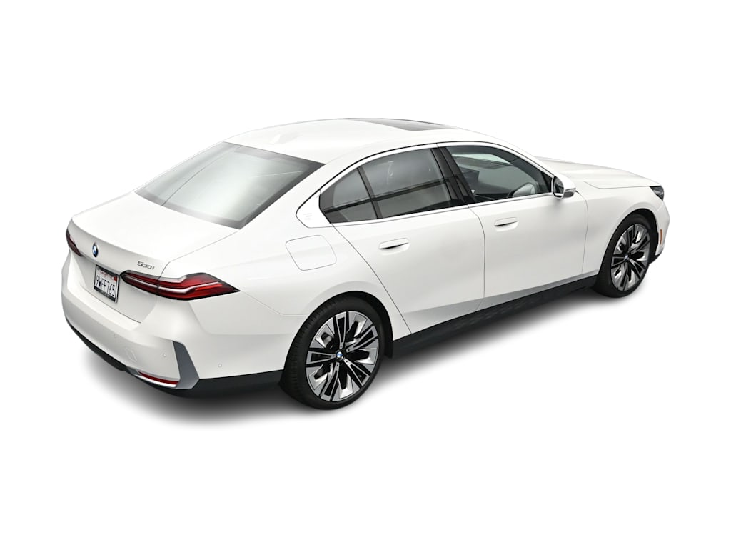 Thumbnail: 2026 BMW 5 Series - 21