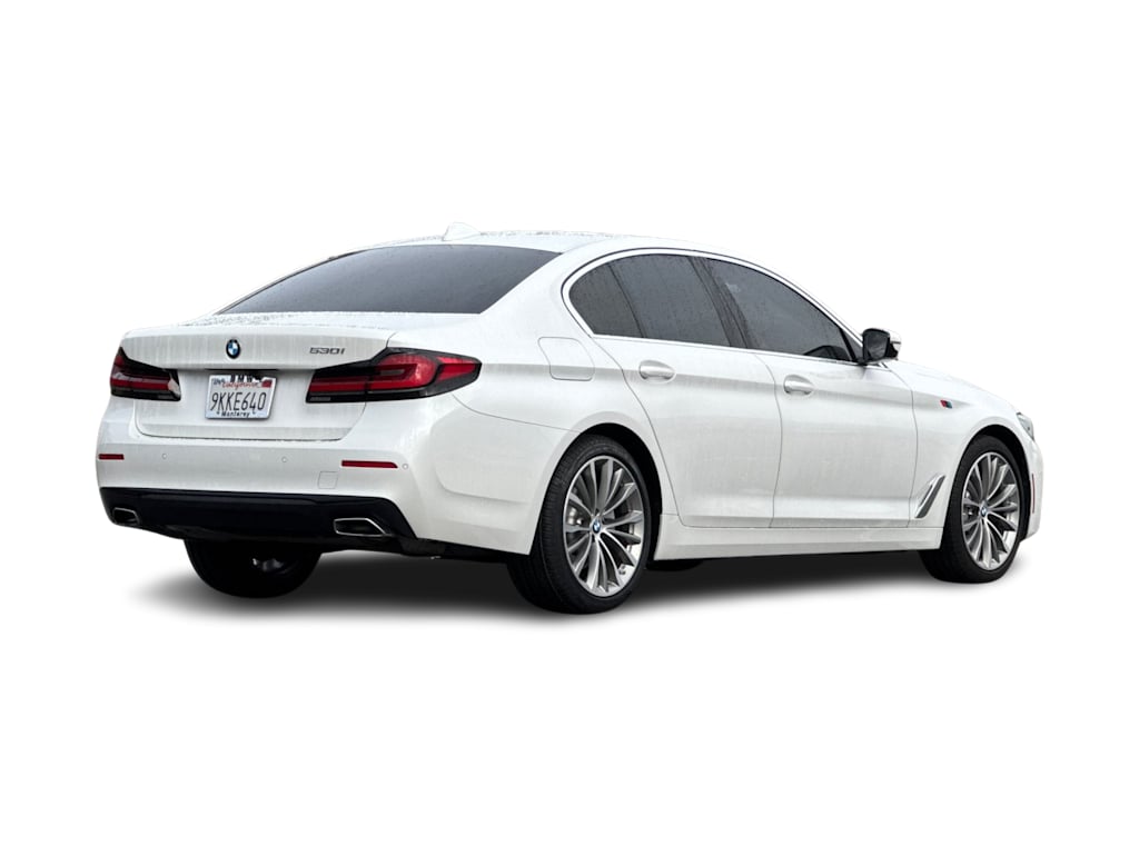 Thumbnail: 2021 BMW 5 Series - 17
