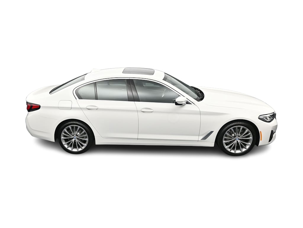 Thumbnail: 2023 BMW 5 Series - 28