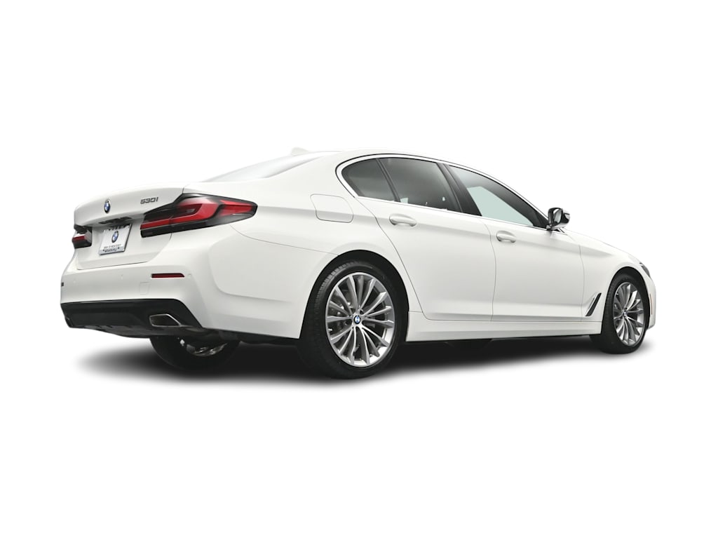 Thumbnail: 2023 BMW 5 Series - 37