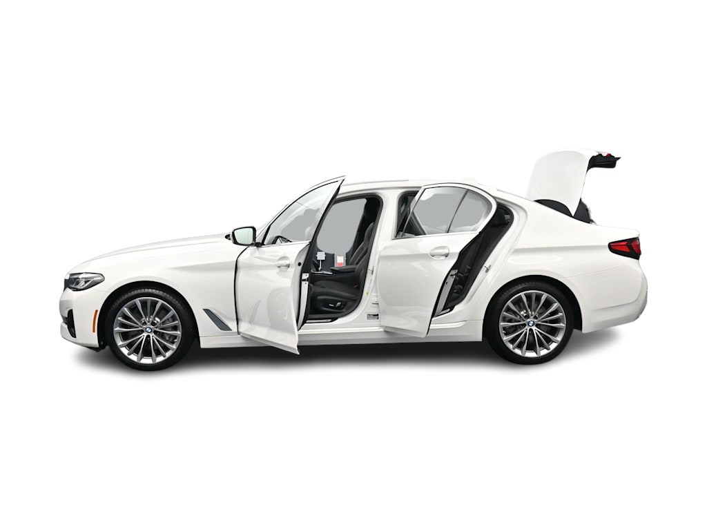 Thumbnail: 2023 BMW 5 Series - 43