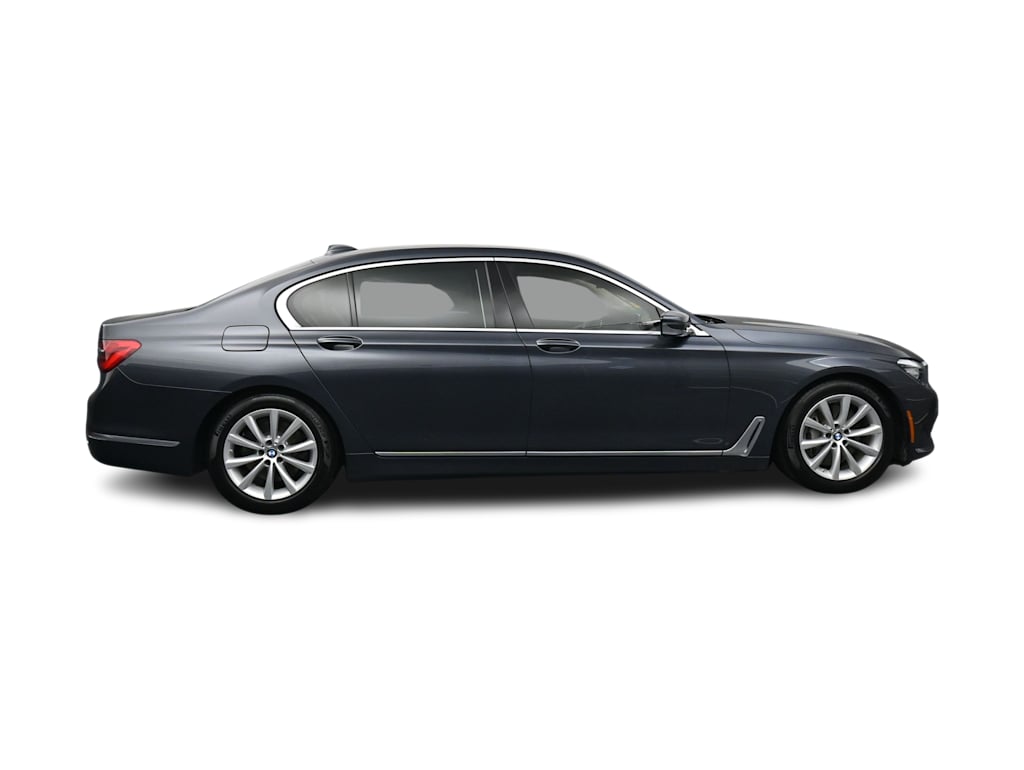 Thumbnail: 2016 BMW 7 Series - 16