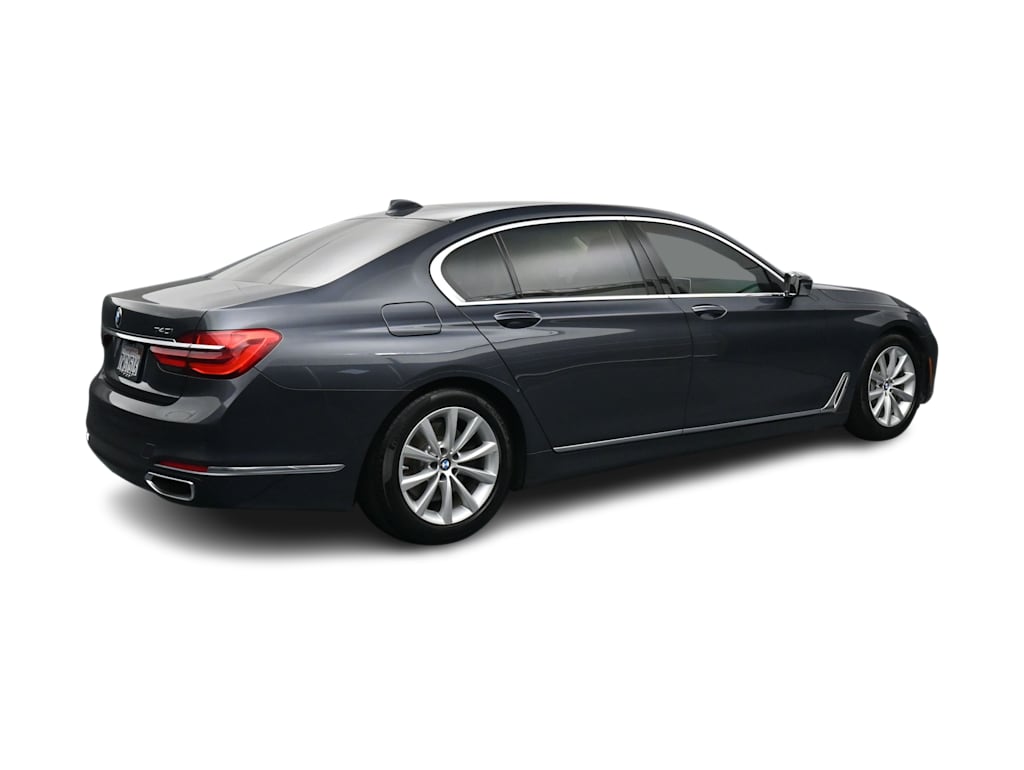 Thumbnail: 2016 BMW 7 Series - 17