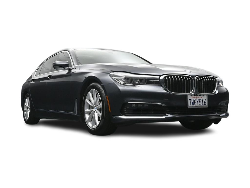 Thumbnail: 2016 BMW 7 Series - 29