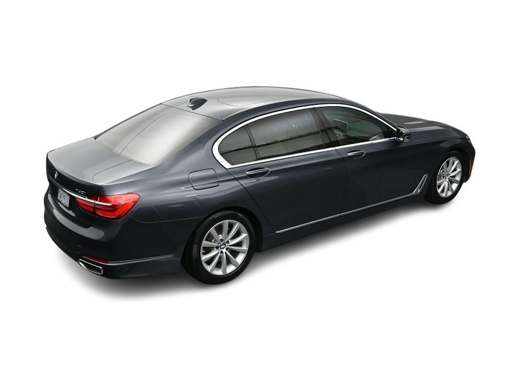 Thumbnail: 2016 BMW 7 Series - 23