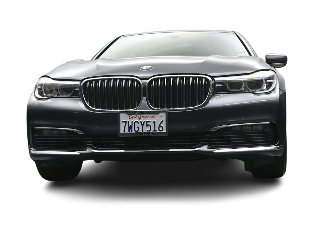 Thumbnail: 2016 BMW 7 Series - 28