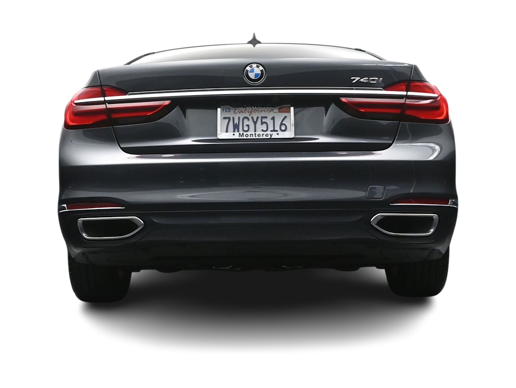 Thumbnail: 2016 BMW 7 Series - 32