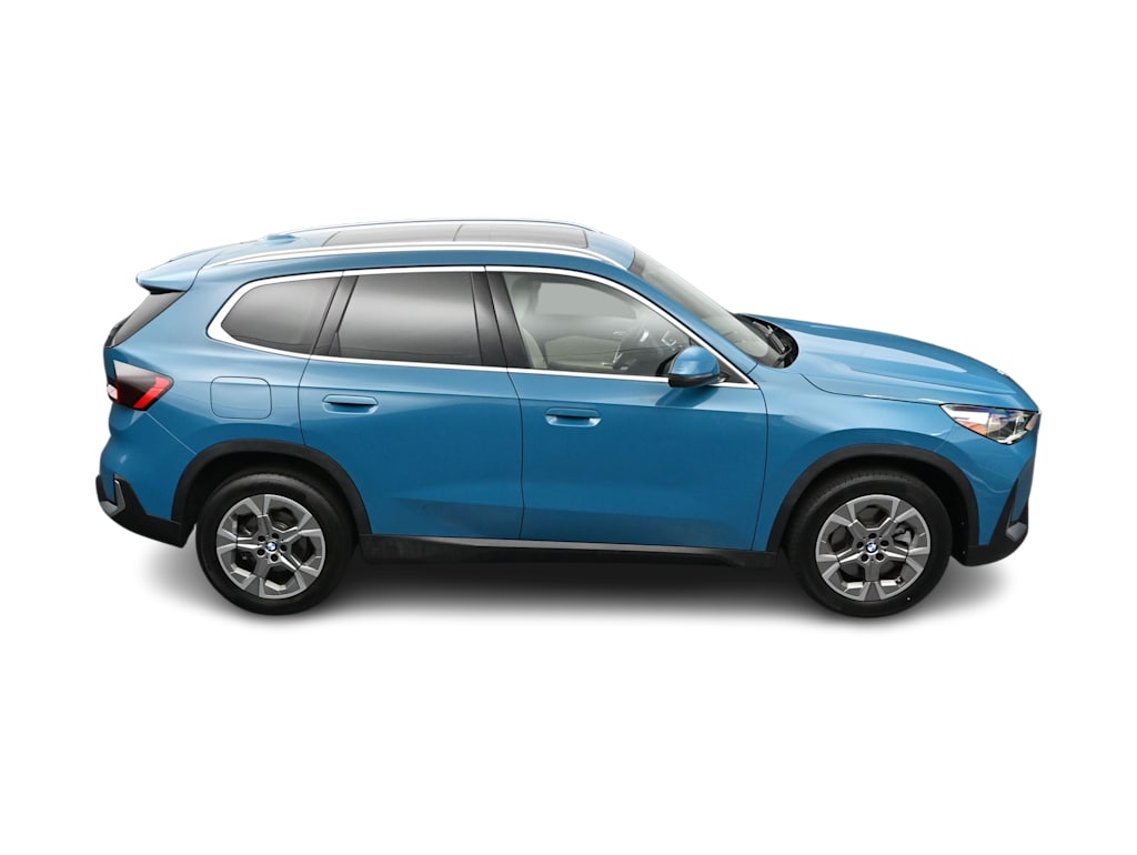 Thumbnail: 2023 BMW X1 - 21