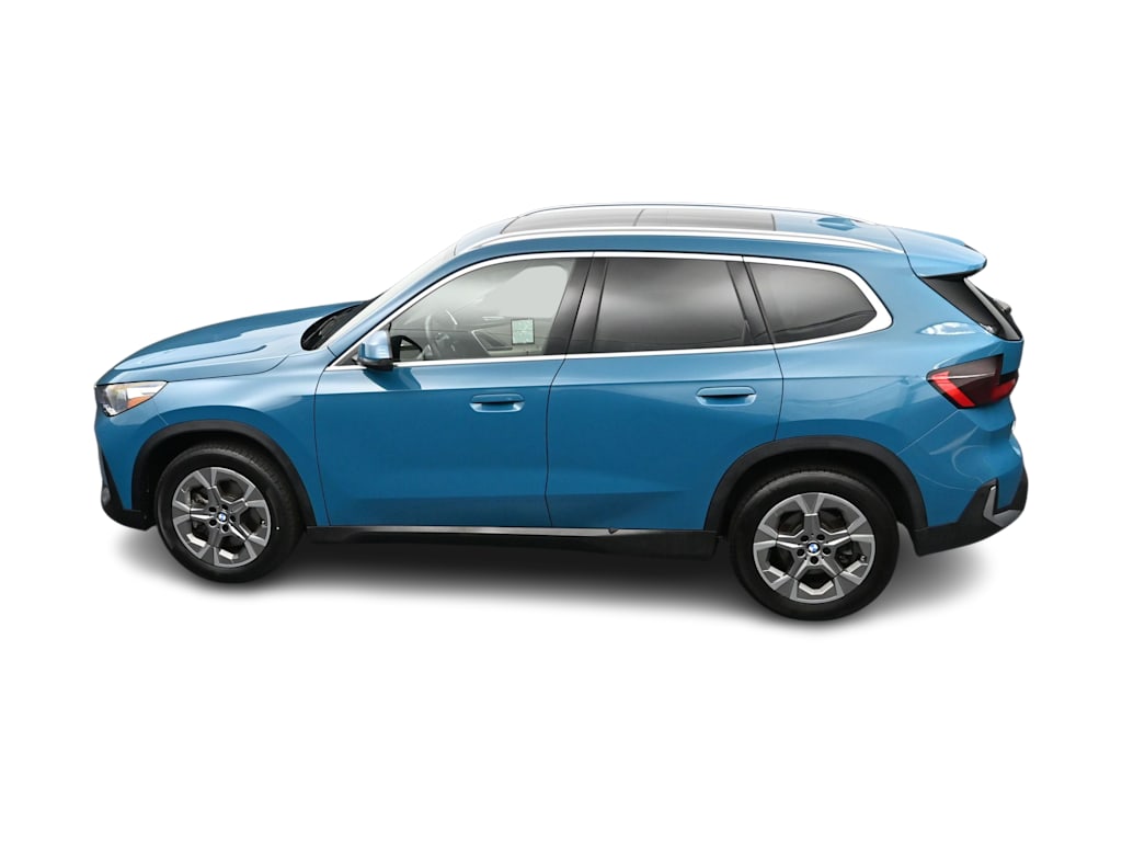 Thumbnail: 2023 BMW X1 - 25