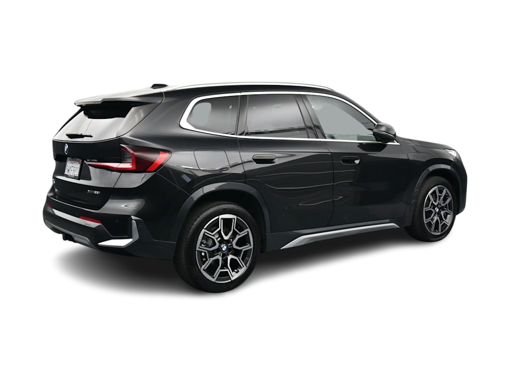 Thumbnail: 2026 BMW X1 - 16