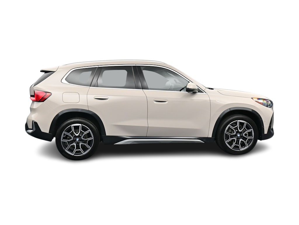 Thumbnail: 2026 BMW X1 - 14