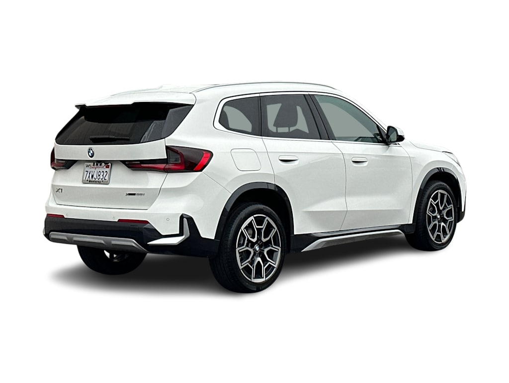 Thumbnail: 2023 BMW X1 - 18